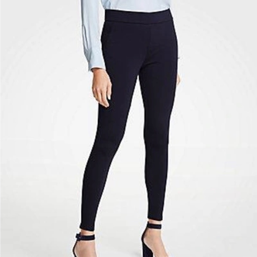 Ann Taylor Loft Ponte Leggings XS petite in navy.